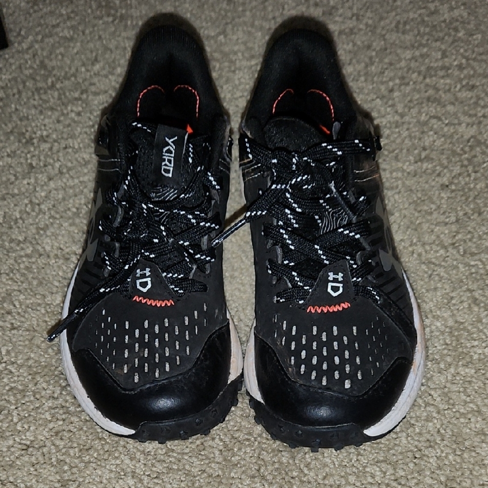 Used Under Armour Black and White Baseball Athletic Shoes